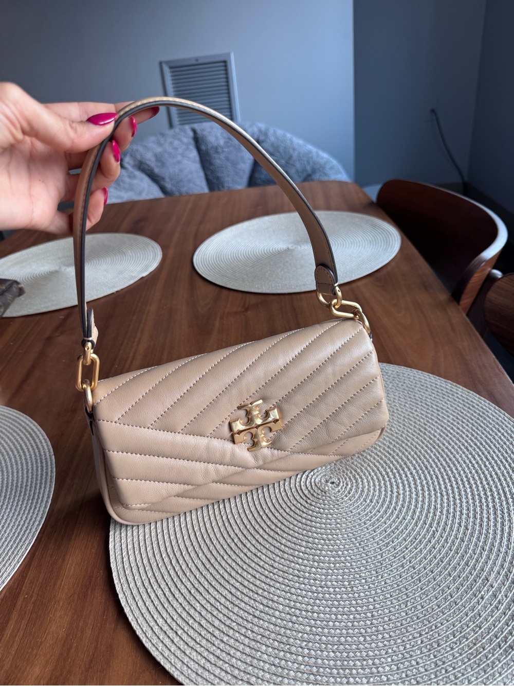 Tory Burch Beige Quilted Leather Shoulder Bag with Gold Logo